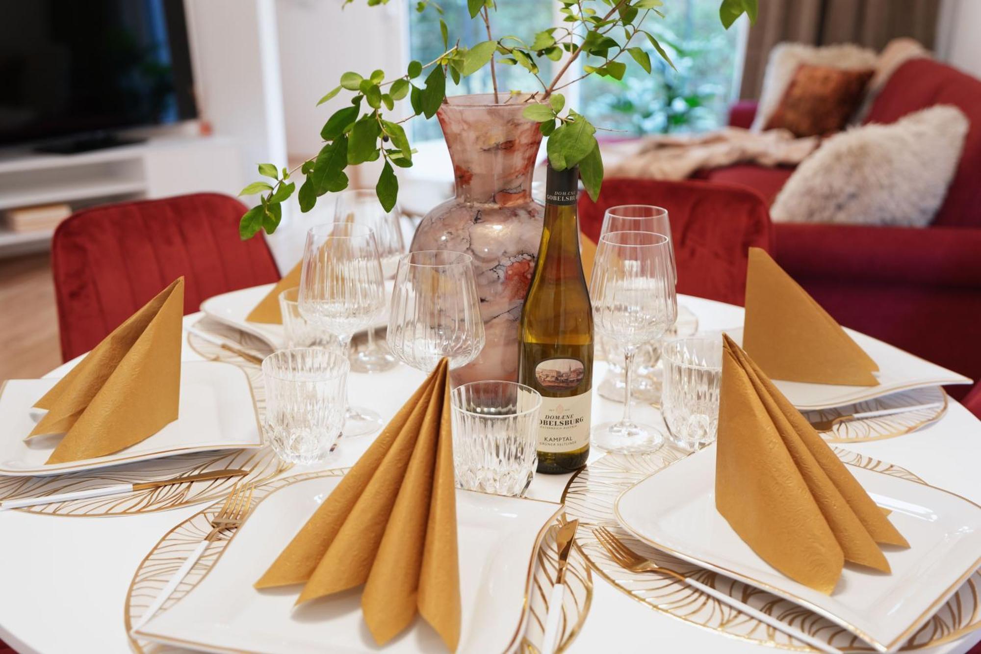 In Style At Carl's Design Residences - Modern Design Meets Comfort L Parking & Perfect Connection To Center Wien