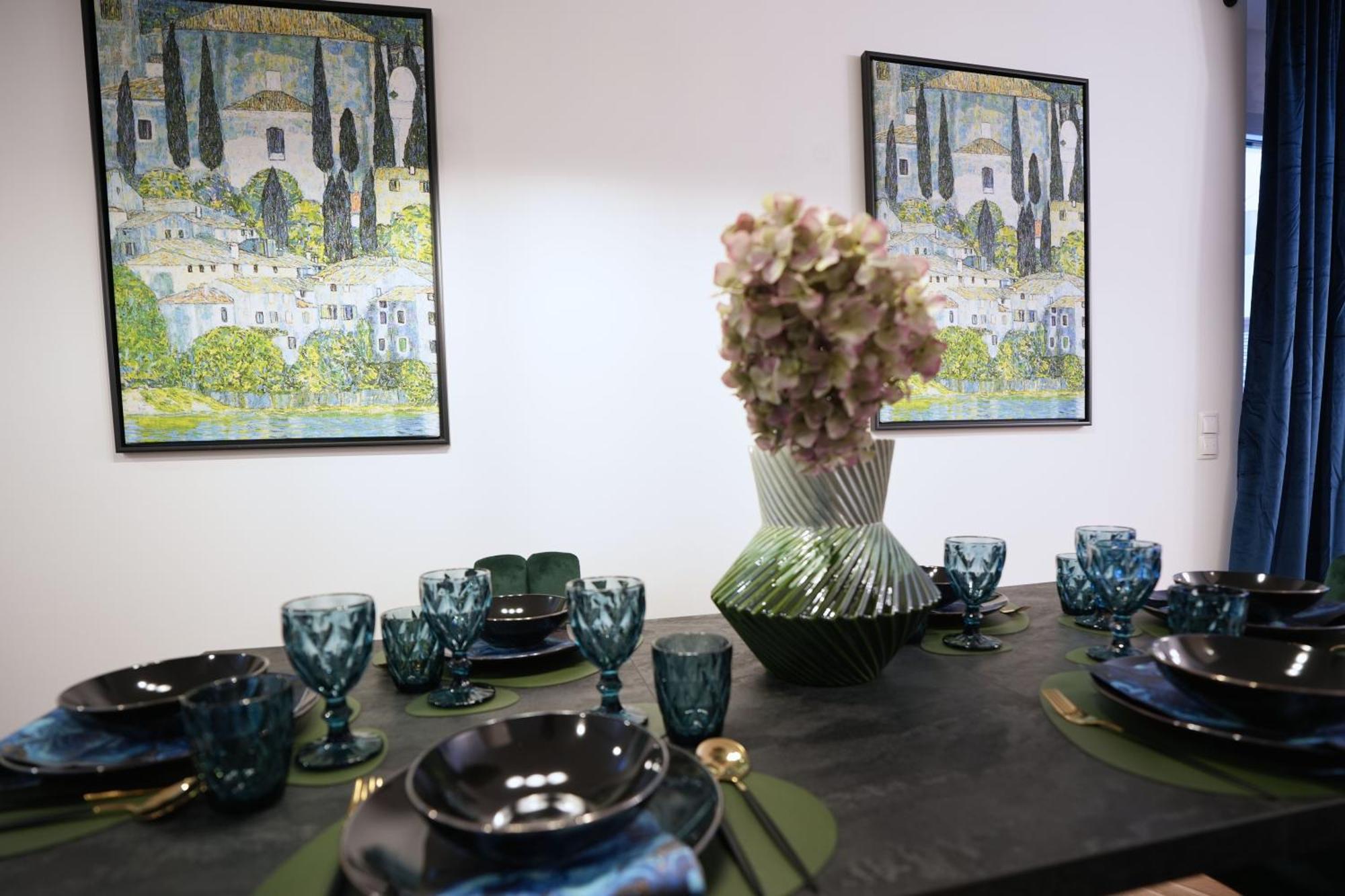 Apartment In Style At Carl's Design Residences - Modern Design Meets Comfort L Parking & Perfect Connection To Center *