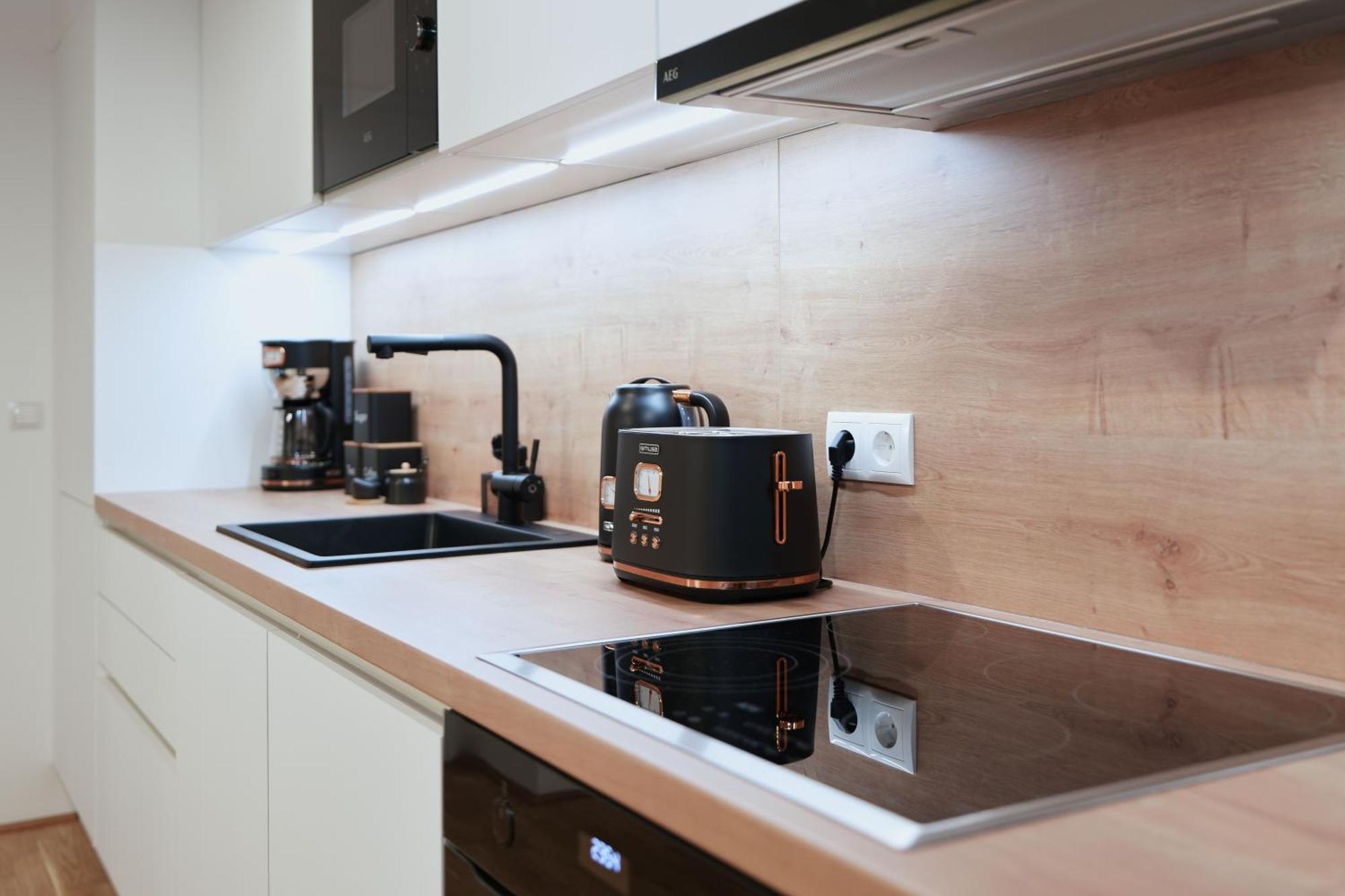 In Style At Carl's Design Residences - Modern Design Meets Comfort L Parking & Perfect Connection To Center Wien