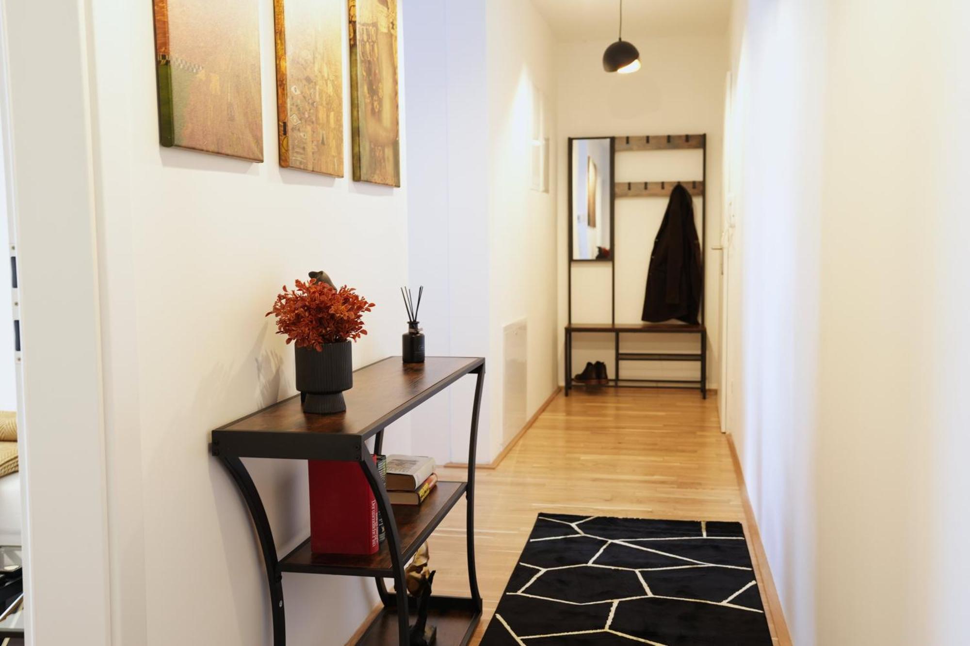In Style At Carl's Design Residences - Modern Design Meets Comfort L Parking & Perfect Connection To Center Wien