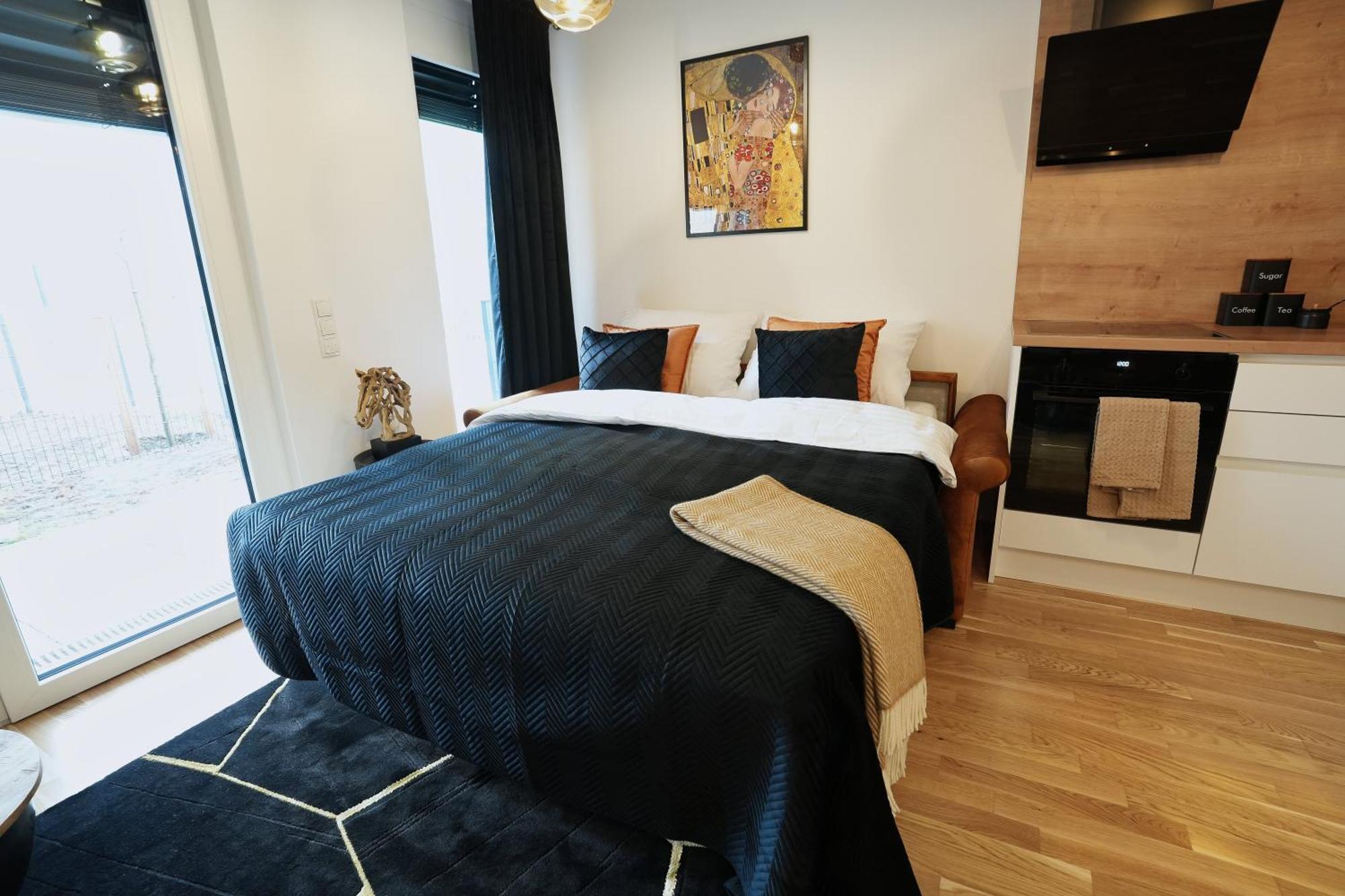 Apartment In Style At Carl's Design Residences - Modern Design Meets Comfort L Parking & Perfect Connection To Center *