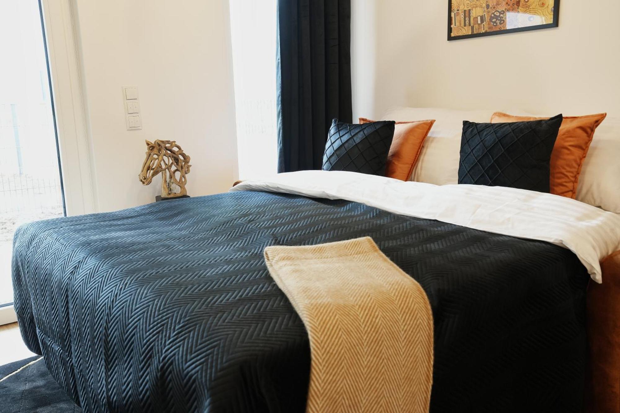 Apartment In Style At Carl's Design Residences - Modern Design Meets Comfort L Parking & Perfect Connection To Center Wien