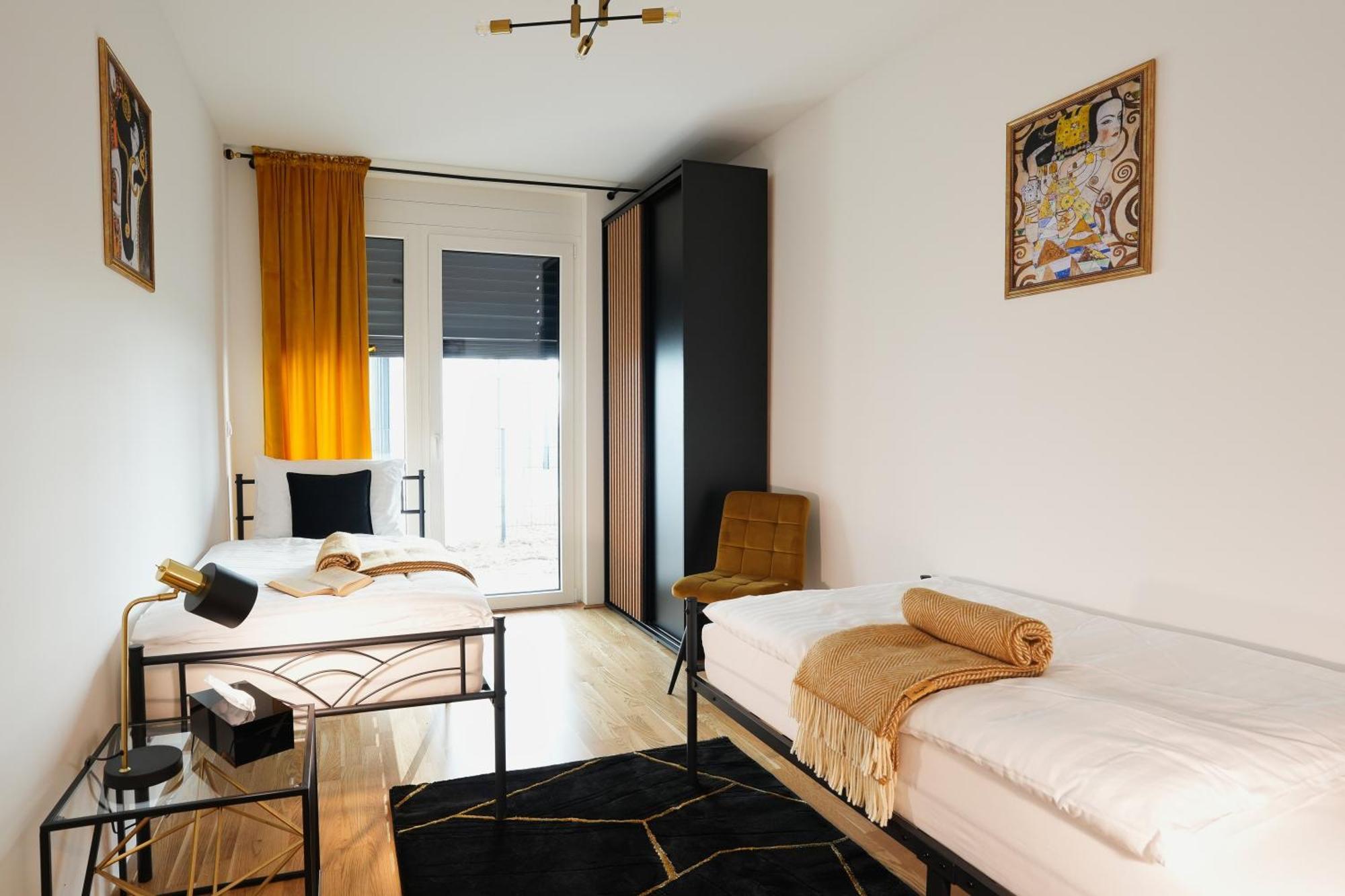 In Style At Carl's Design Residences - Modern Design Meets Comfort L Parking & Perfect Connection To Center Apartment *