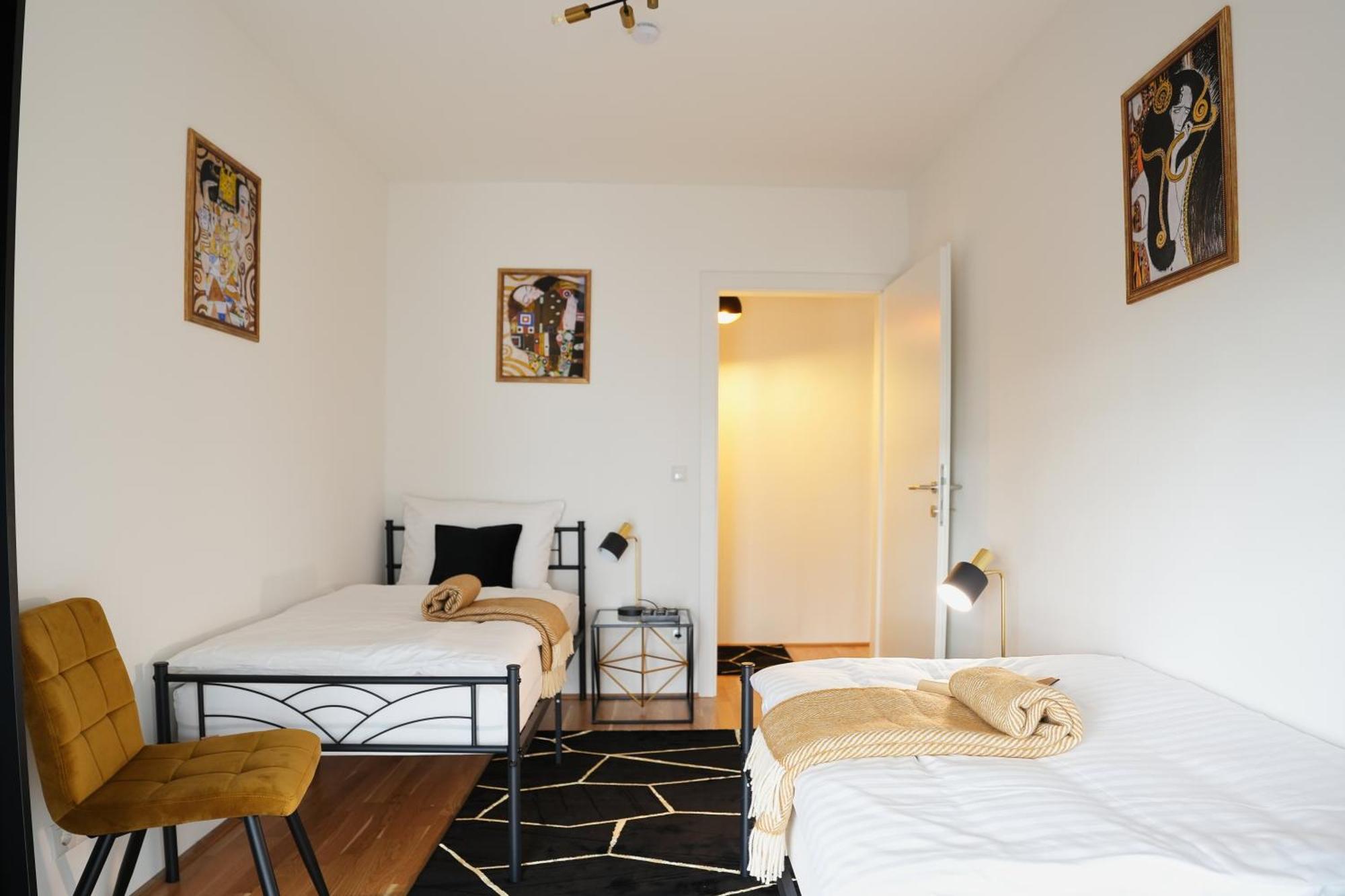 In Style At Carl's Design Residences - Modern Design Meets Comfort L Parking & Perfect Connection To Center Apartment